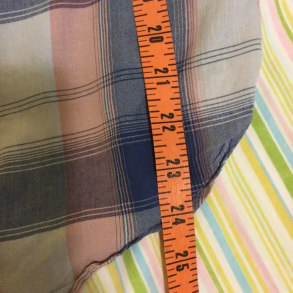 Women’s Plaid pink, white, blue short Sleeve  collared button up Top by Hurley - Picture 7 of 10
